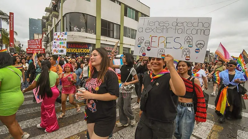 Marcha LGBT en Tijuana